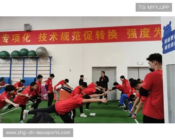 游泳协会开展青少年救生技能的社区推广与学校联动项目，游泳救生培训内容